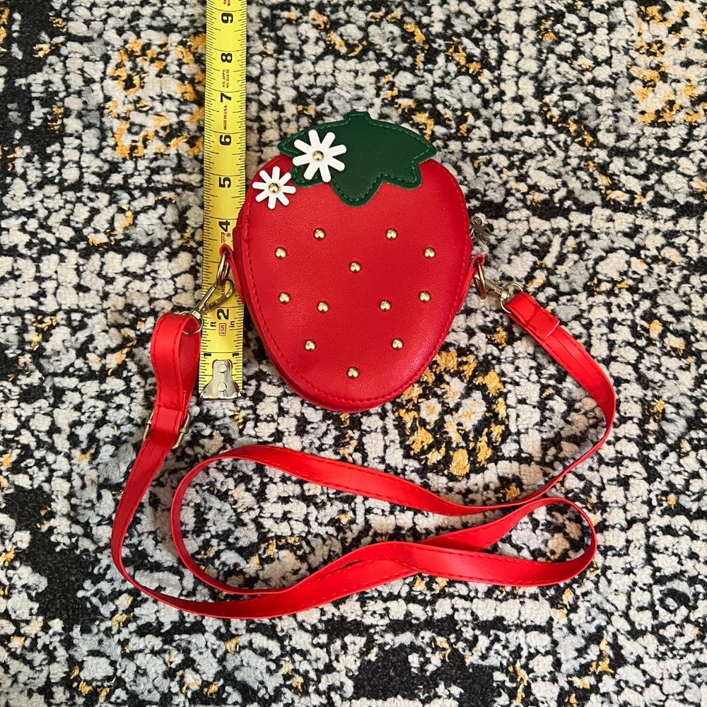 Small Strawberry Purse